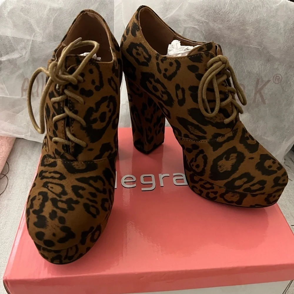 Allegra K Platform Animal Print Heels​